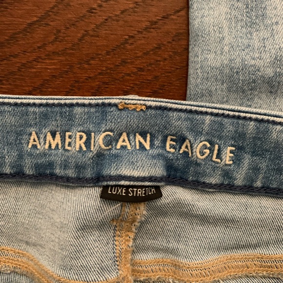 American Eagle women’s jeans size2. - Picture 4 of 6